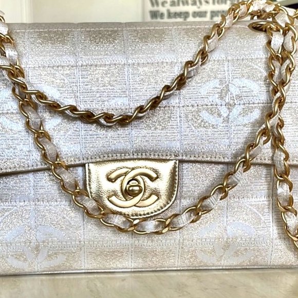 Authentic Beautiful Vintage Chanel Canvas Flap - Picture 8 of 9